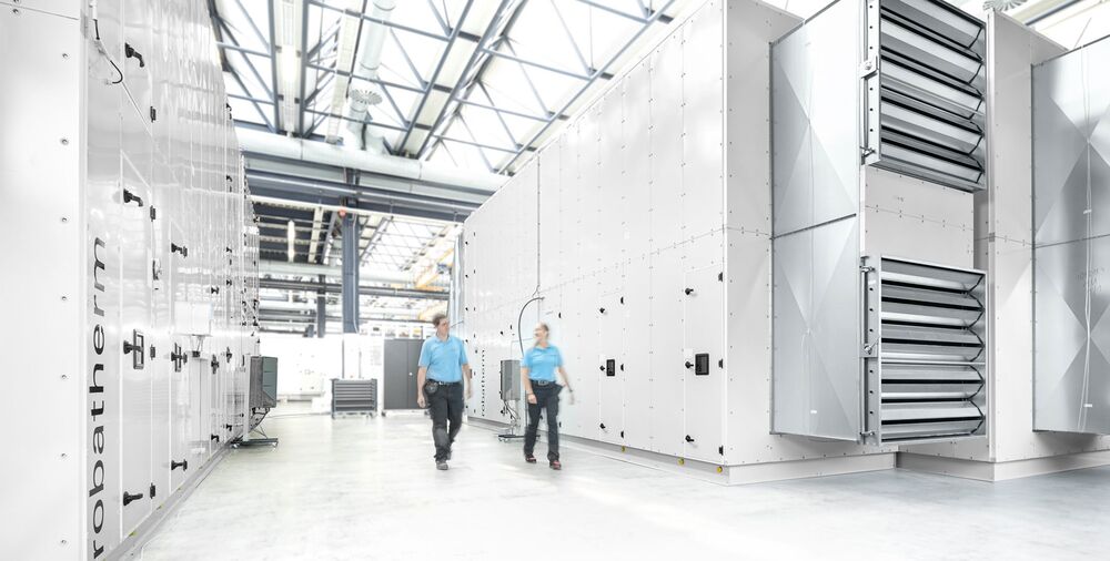 2 RLT-Geräte bereit für den Factory Acceptance Test im robatherm-Werk in Burgau.