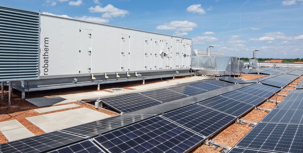 Udržitelná výroba energie v kombinaci s udržitelnou klimatizací a chlazením.